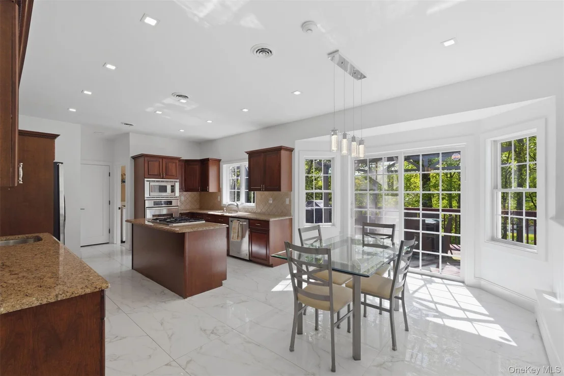 Photo of 105 Hempstead Road