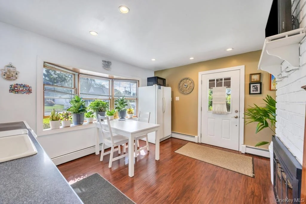Photo of 142 Blacksmith Road E
