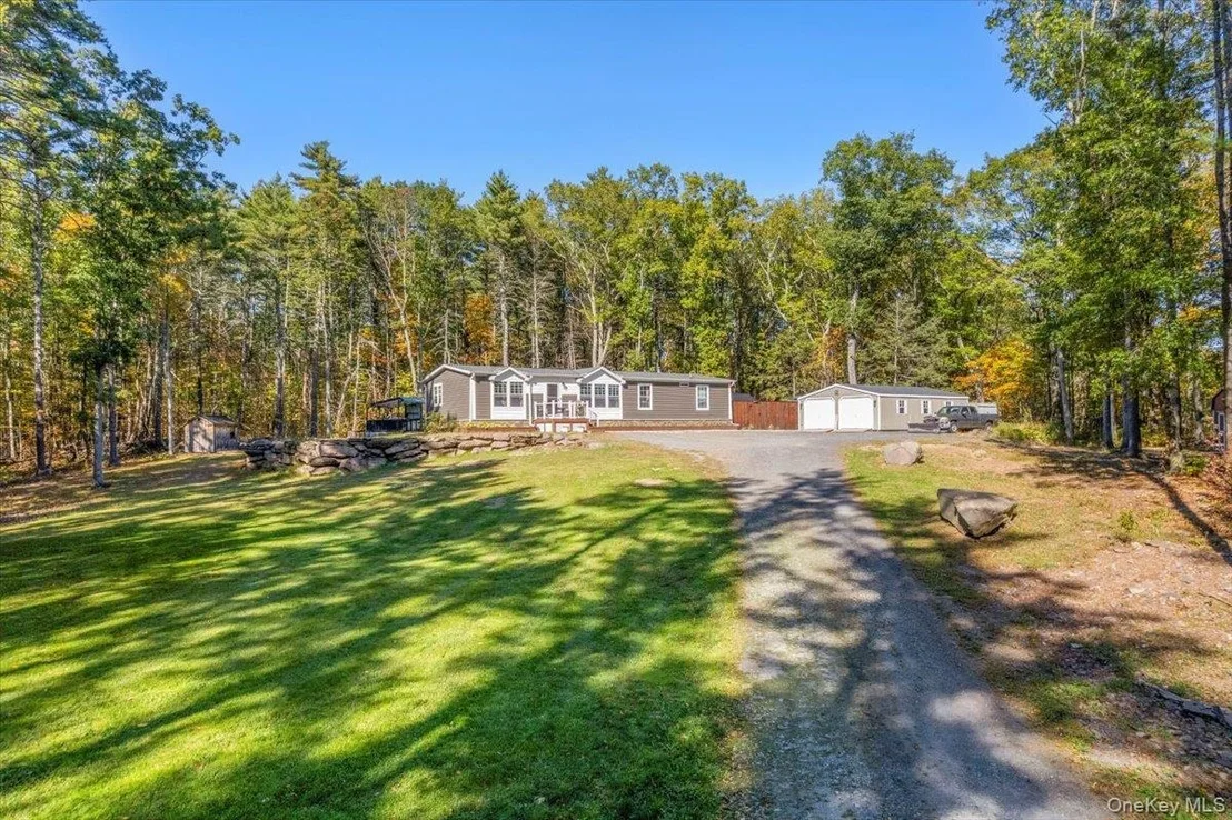 Photo of 110 Silver Spur Road W