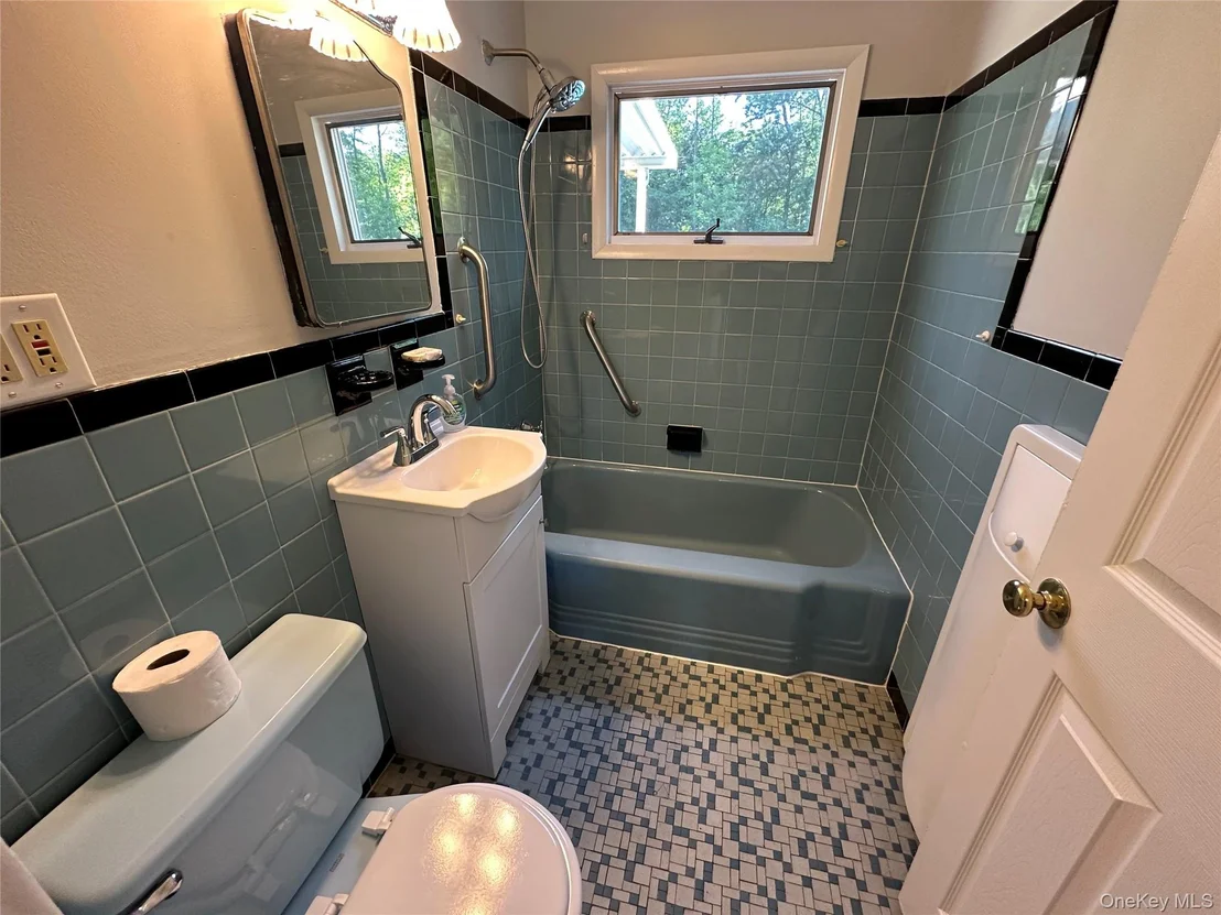 Photo of 382 Convent Road