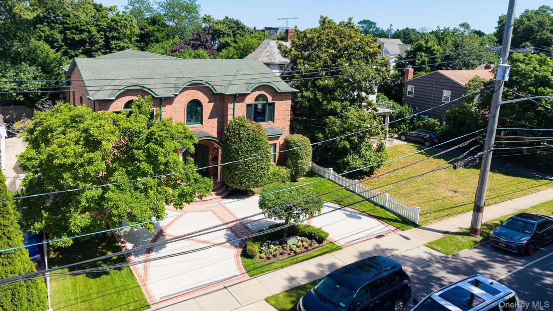 Photo of 410 Broadway