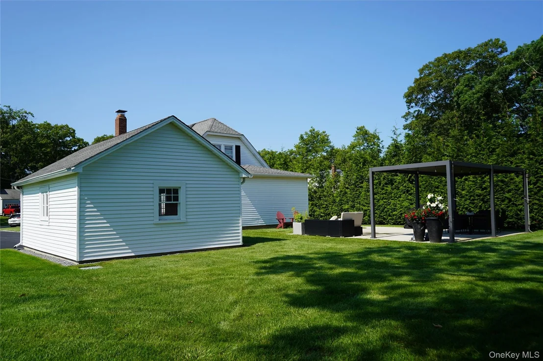 Photo of 24 Pegs Lane