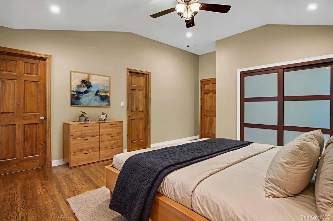 Photo of 33 Pittoni Drive