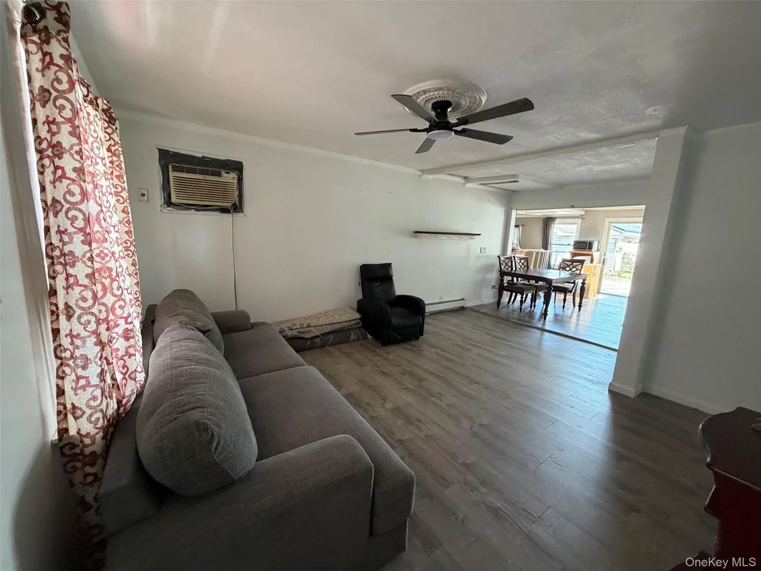 Photo of 300 Beachview Street