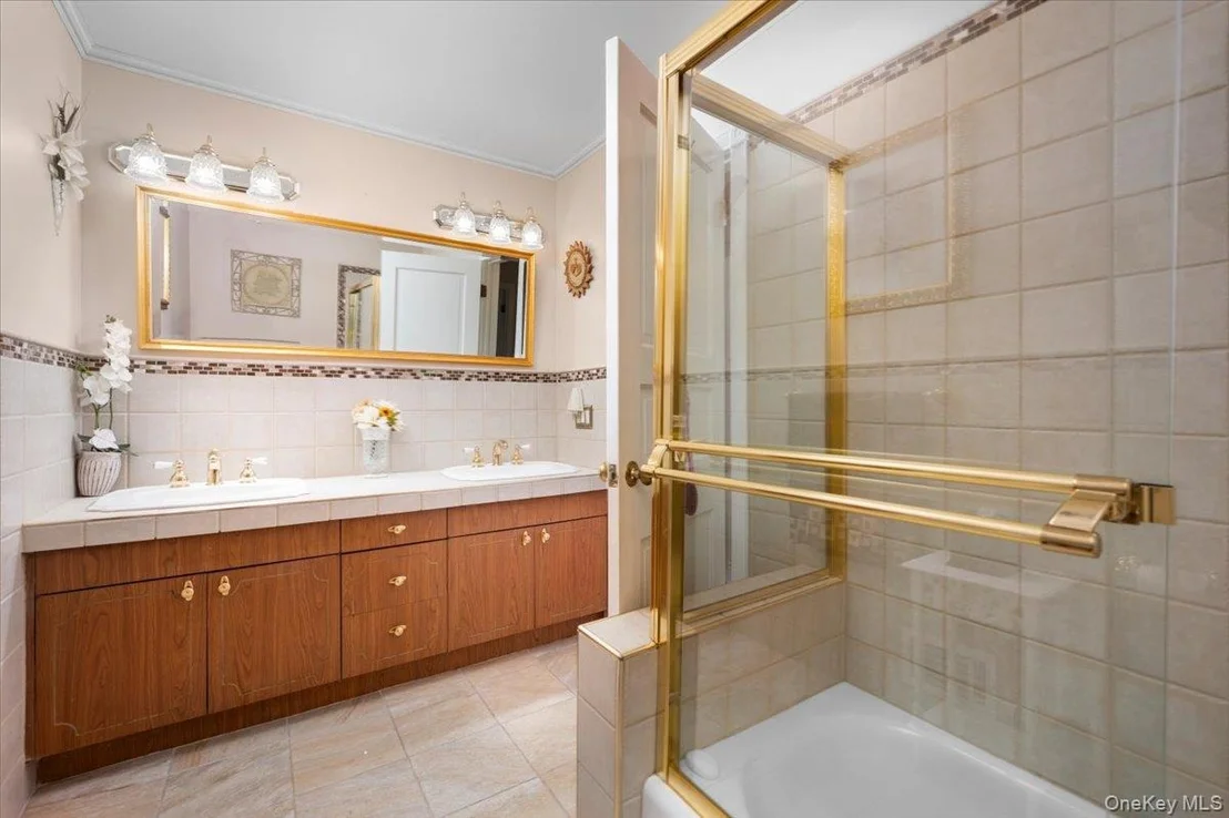 Photo of 112 Barton Road
