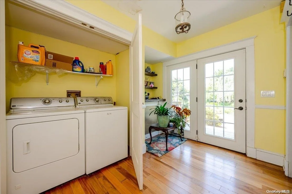 Photo of 238 Bay Avenue