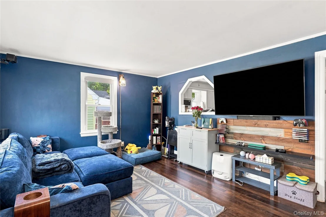 Photo of 18 Underhill Avenue