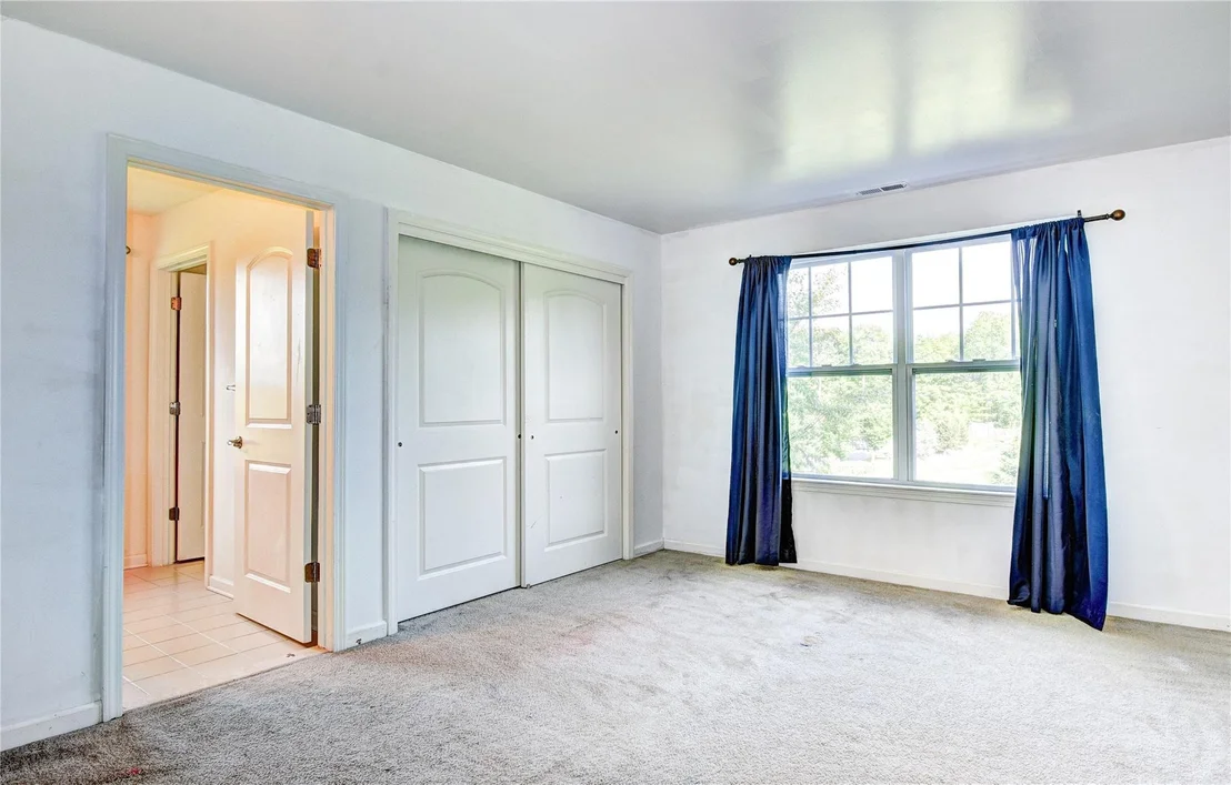 Photo of 1 Lindentree Lane