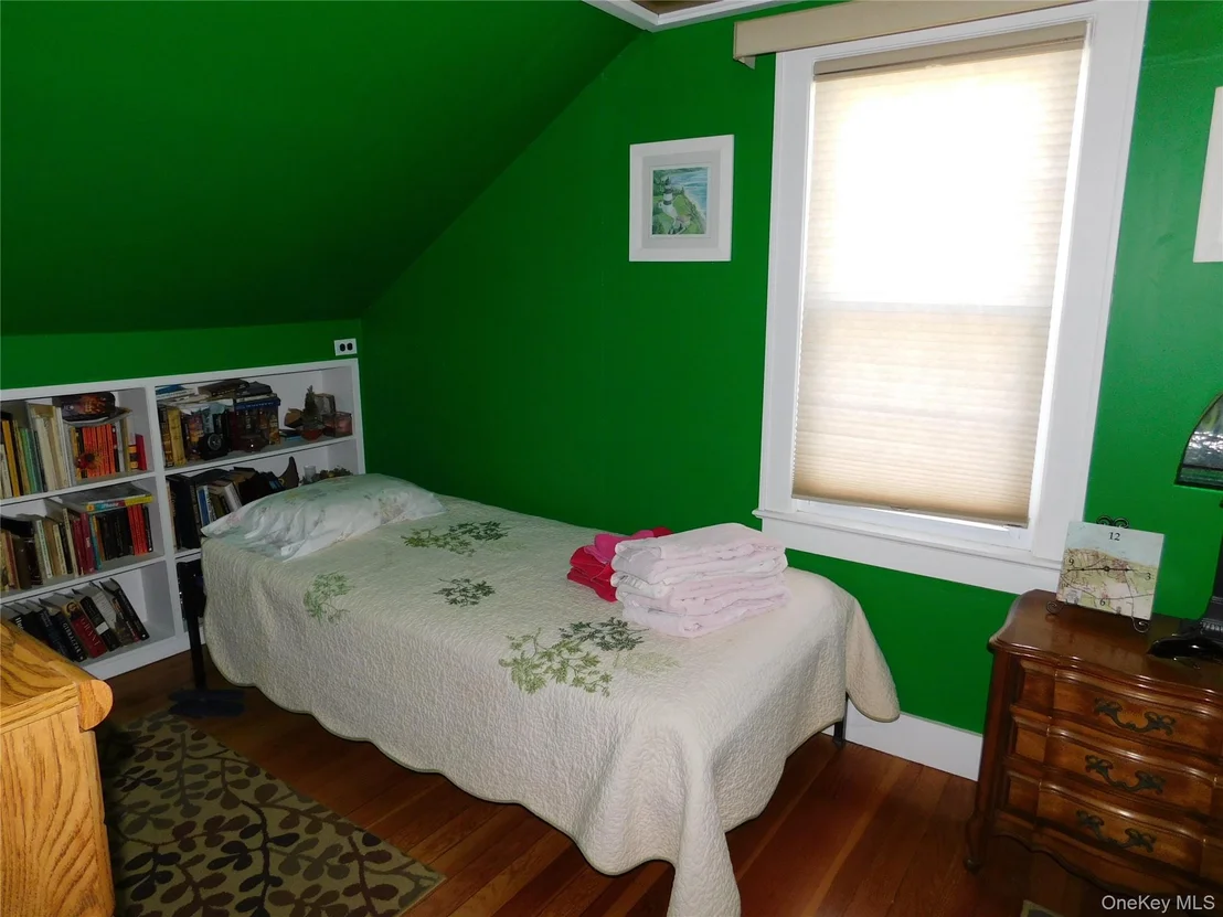 Photo of 80 Cedar Road