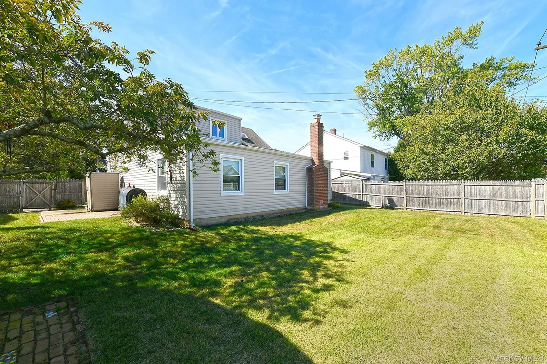 Photo of 69 Schoolhouse Road