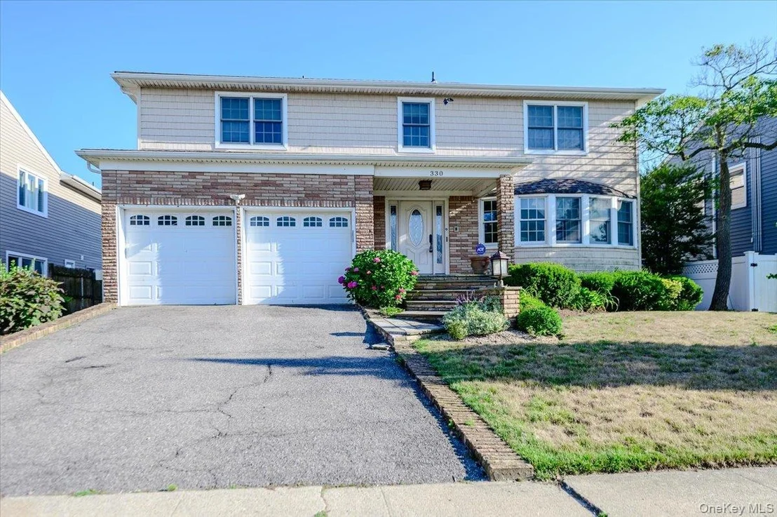Photo of 330 Harbor Drive