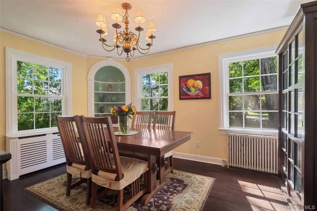 Photo of 611 Decatur Avenue