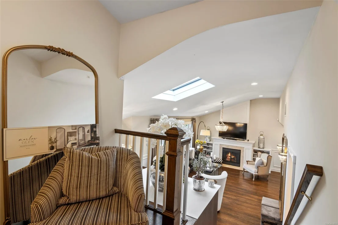 Photo of 25 Saratoga Drive