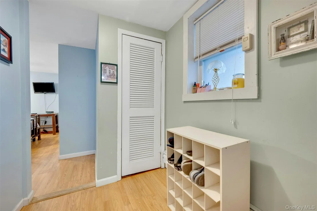 Photo of 1650 Research Avenue
