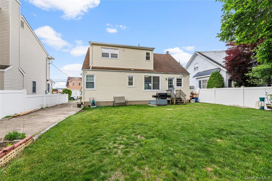 Photo of 14 Evans Avenue