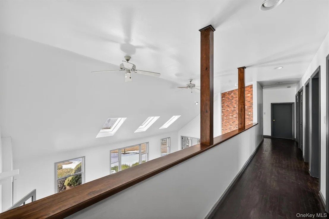 Photo of 285 Hill Road