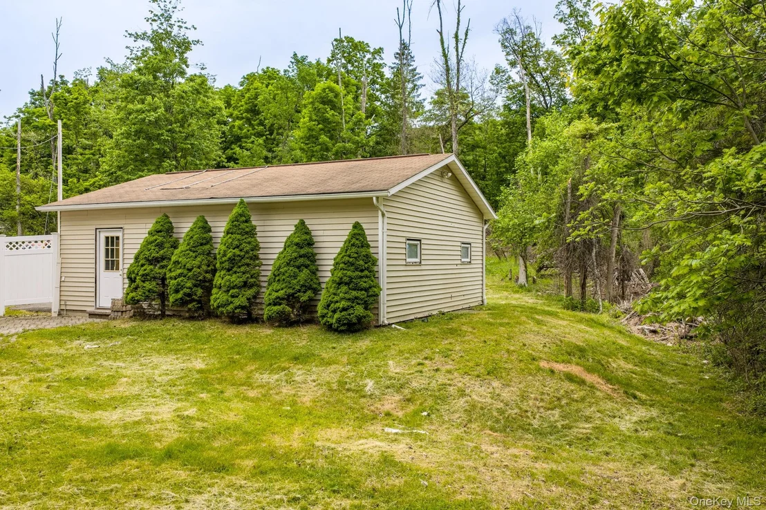 Photo of 225 Upper Road