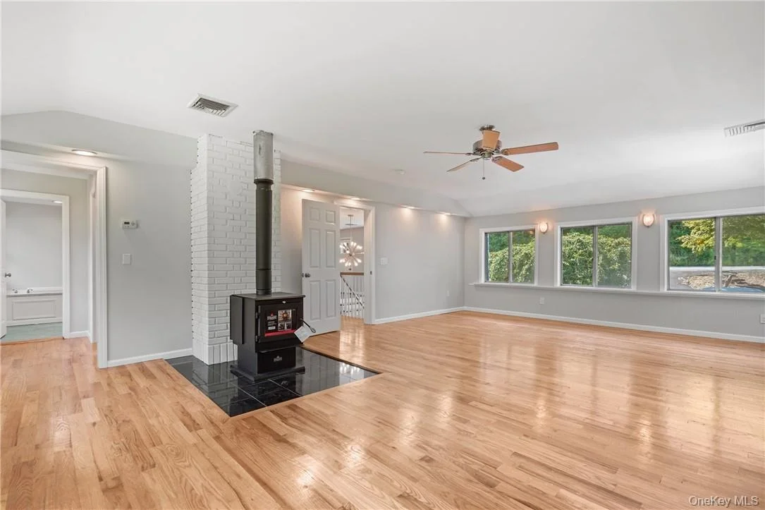 Photo of 448 Sprout Brook Road