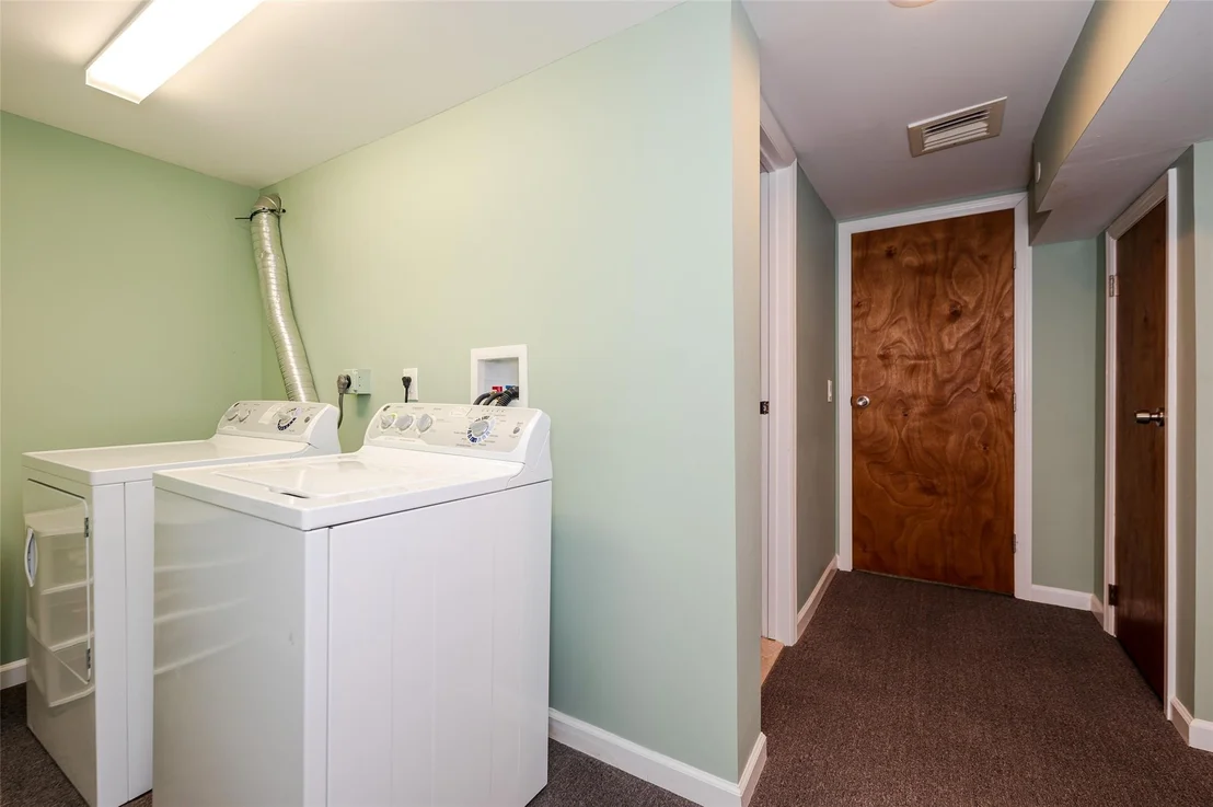 Photo of 1158 Lorraine Drive