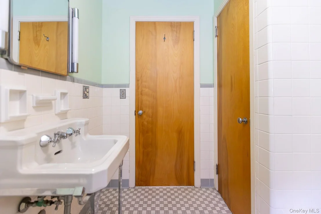 Photo of 10 Degarmo Place