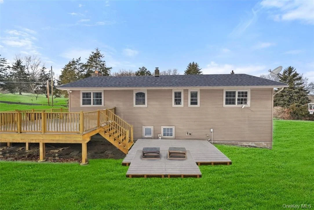 Photo of 7 Lakeview Drive
