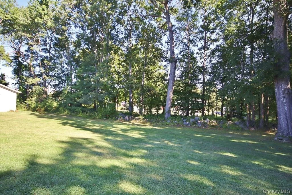 Photo of 138 Round Hill Road