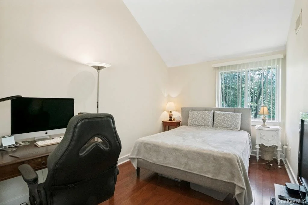 Photo of 8 Waterside Close