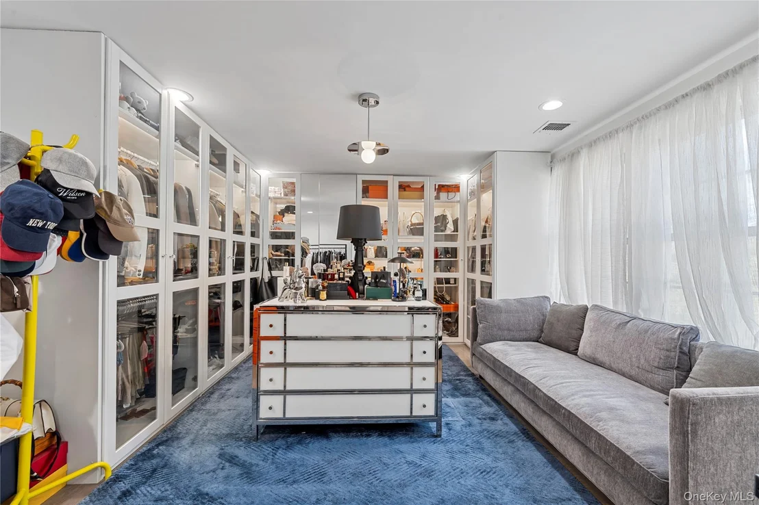 Photo of 2 Pine Drive S