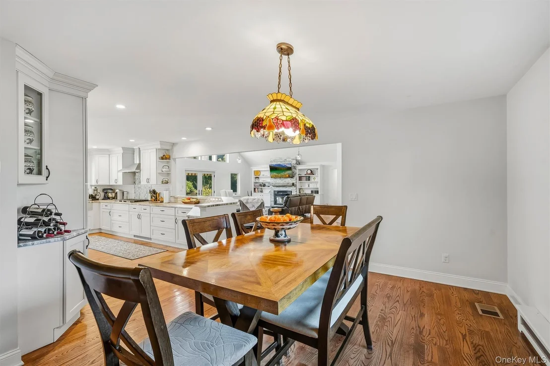 Photo of 12 Whitefield Avenue