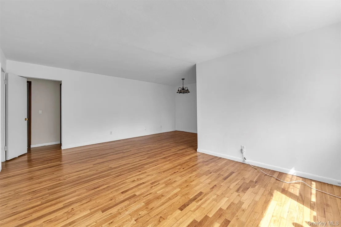 Photo of Unit F9 at 1879 Crompond Road