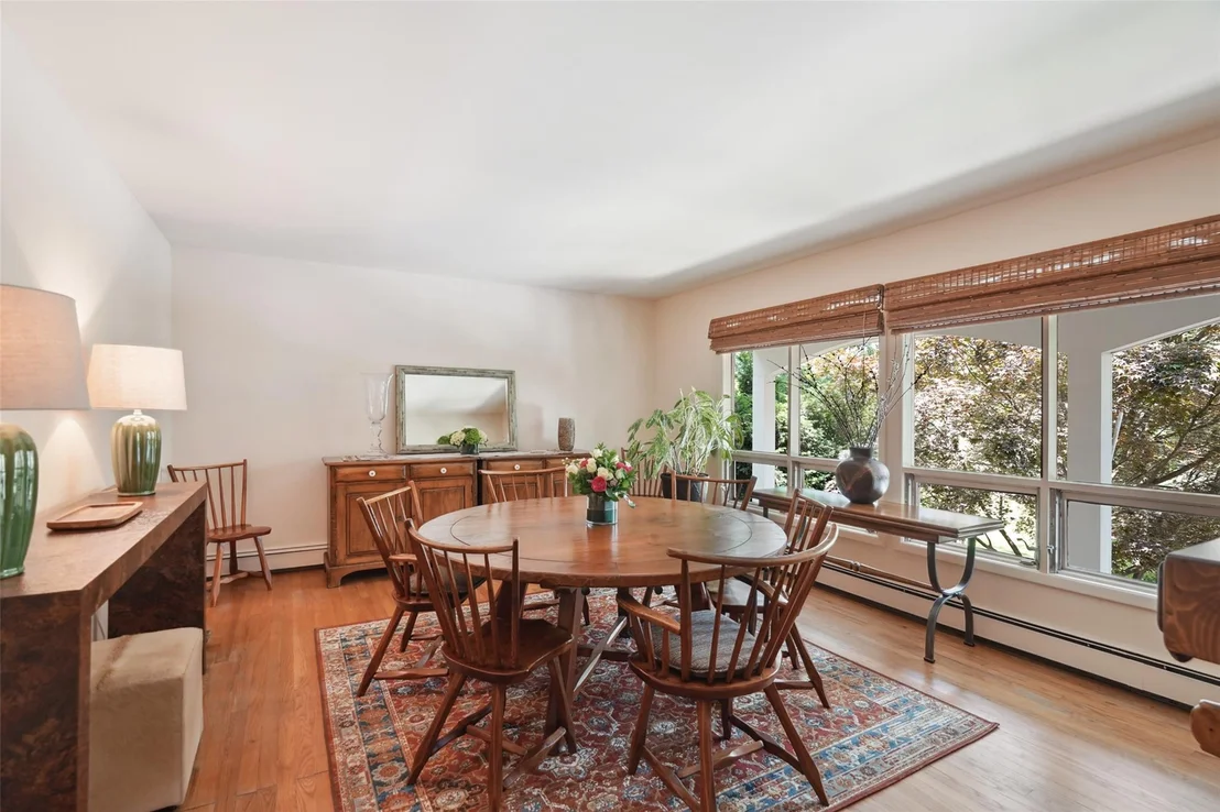 Photo of 10 Rockledge Road