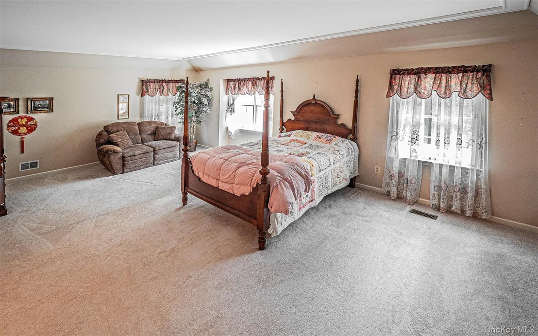 Photo of 84 Meadow Ridge Road
