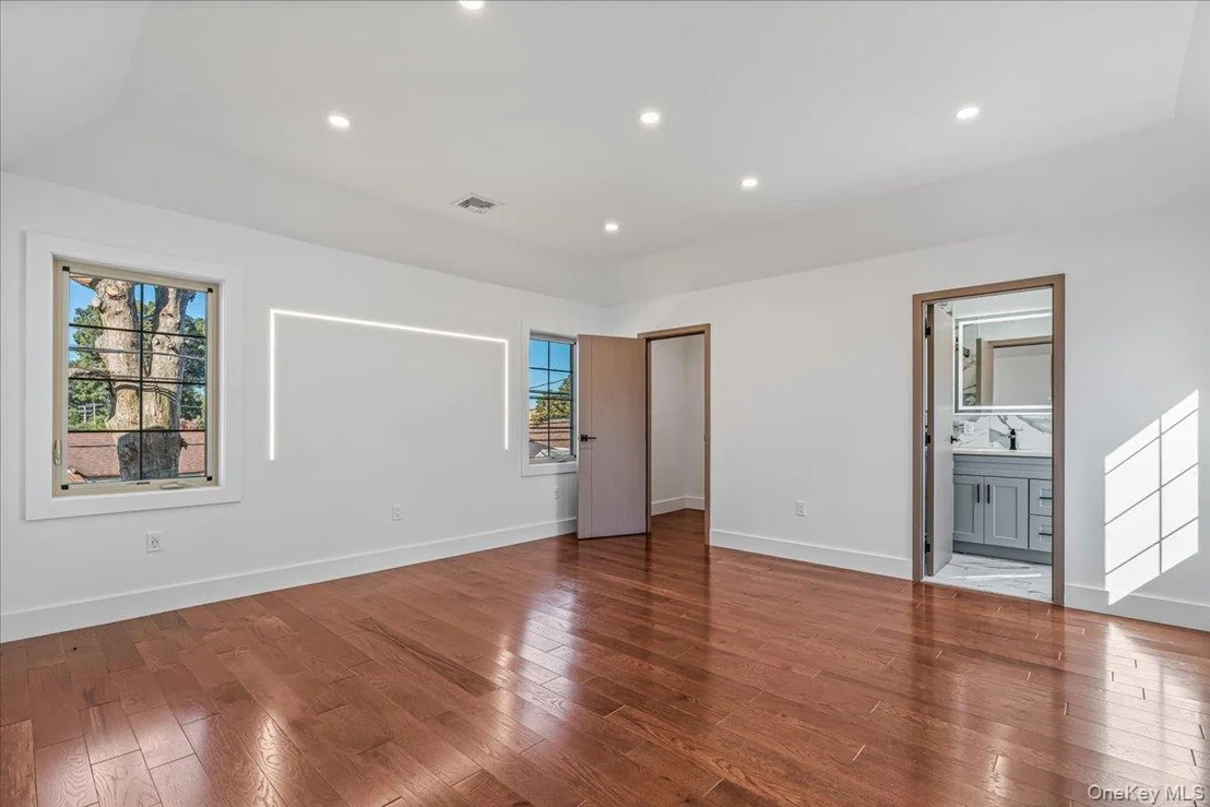 Photo of 740 Willow Road