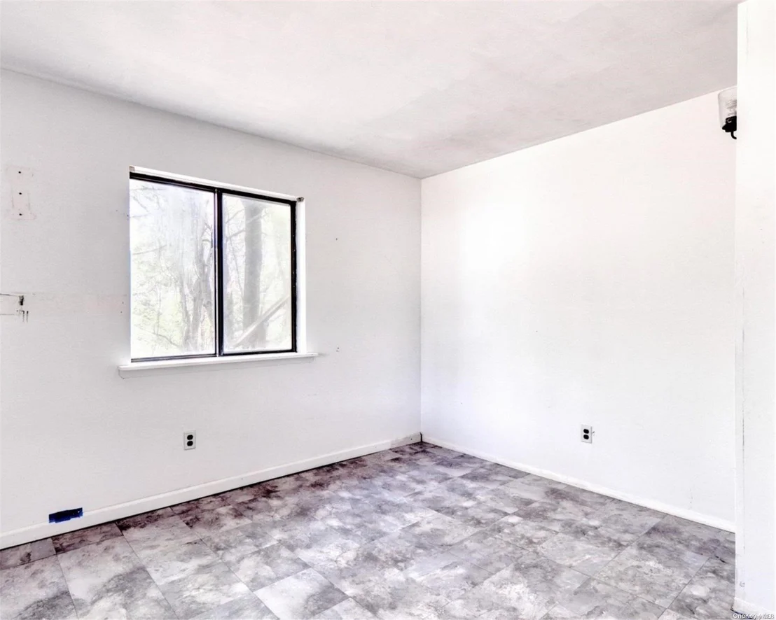 Photo of 10 Maple Street
