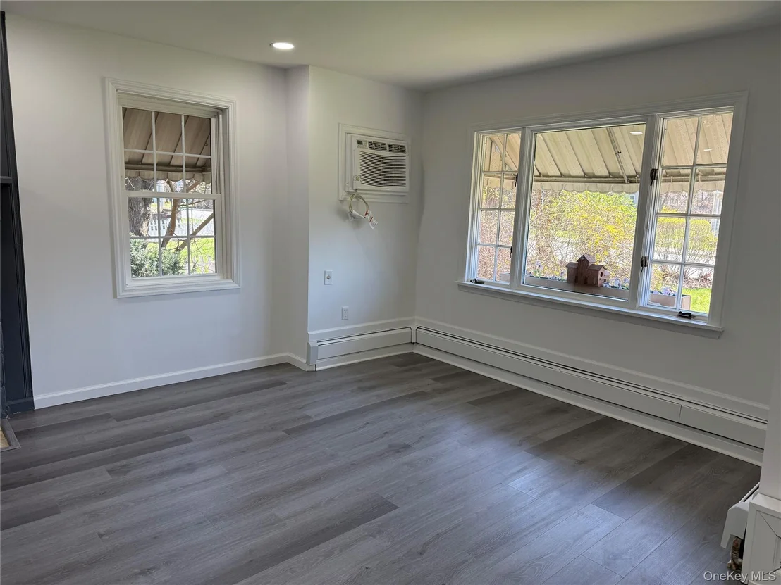 Photo of 176 Willow Avenue