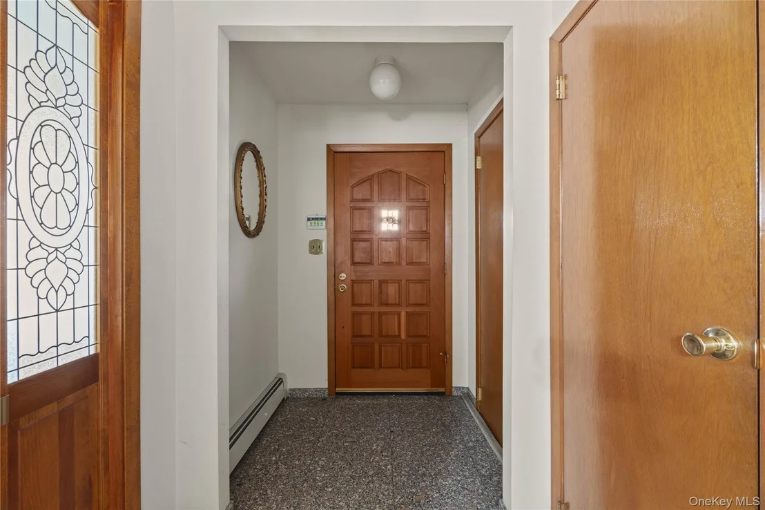 Photo of 900 Vincent Avenue