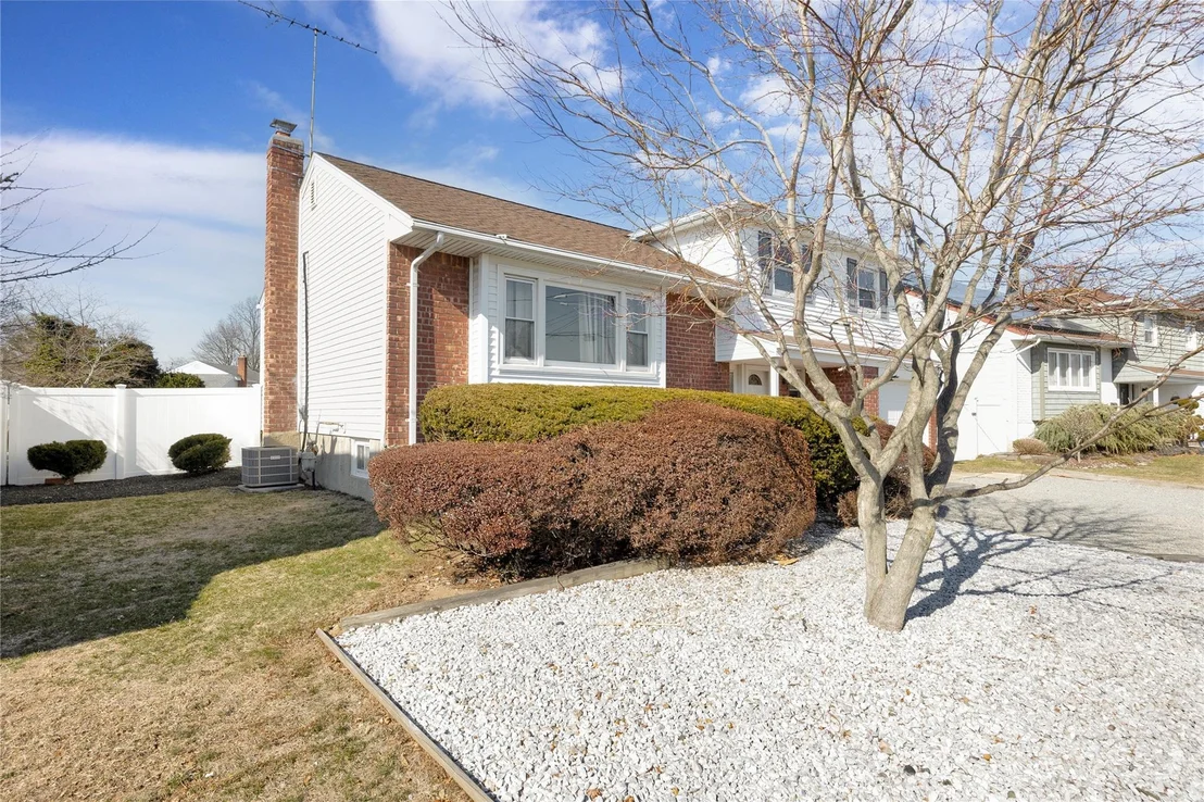 Photo of 2599 Phyllis Drive