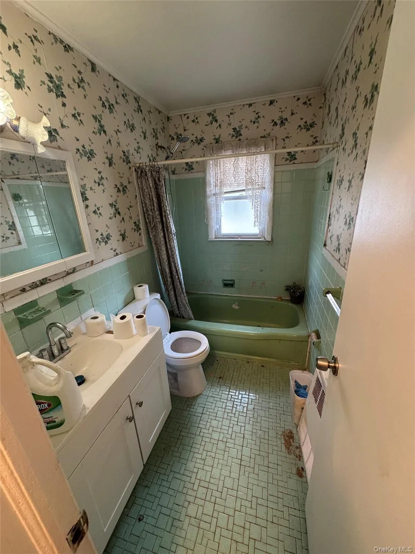 Photo of 283 Doherty Avenue
