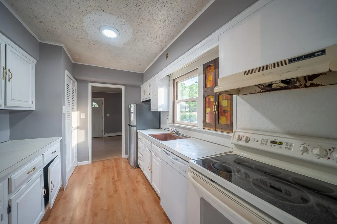 Photo of 31 PENINSULA Boulevard