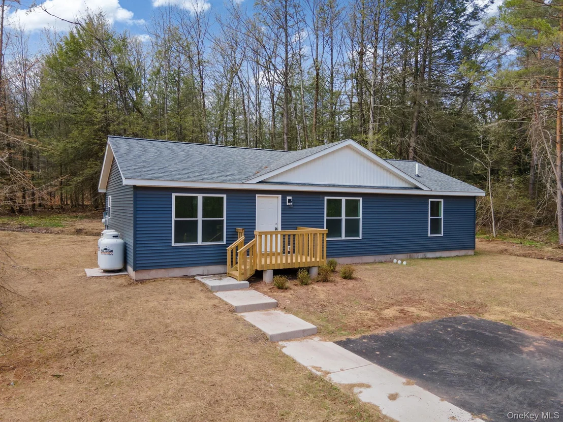 Photo of 43 Pinehurst Drive E