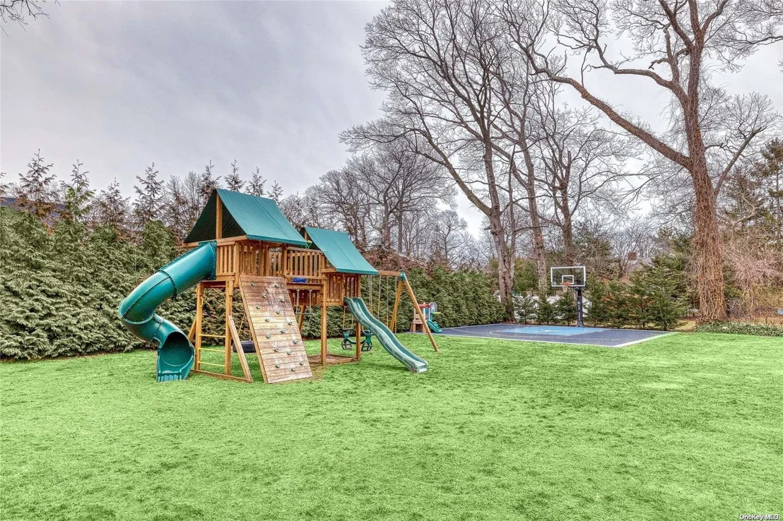 Photo of 49 Lindenmere Drive