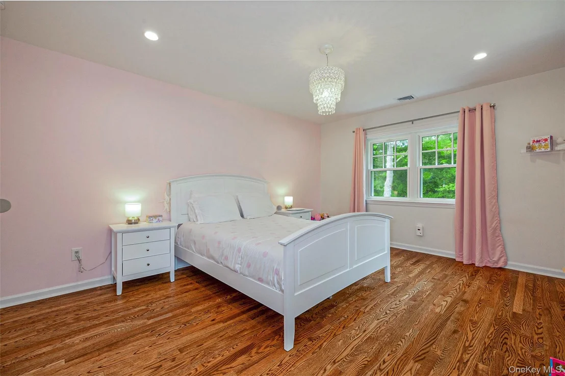 Photo of 18 Lakeside Drive