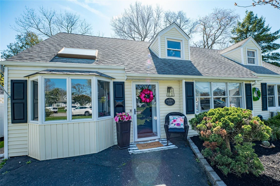 Photo of 1331 Harry Lane