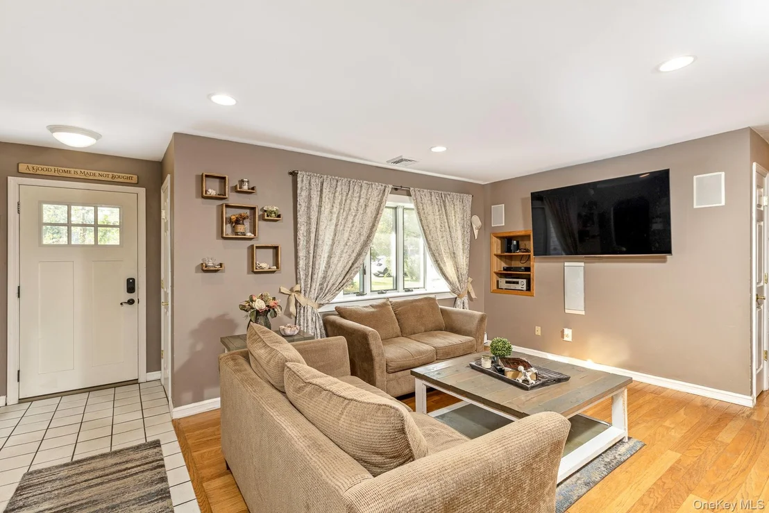 Photo of 21 Aberdeen Drive