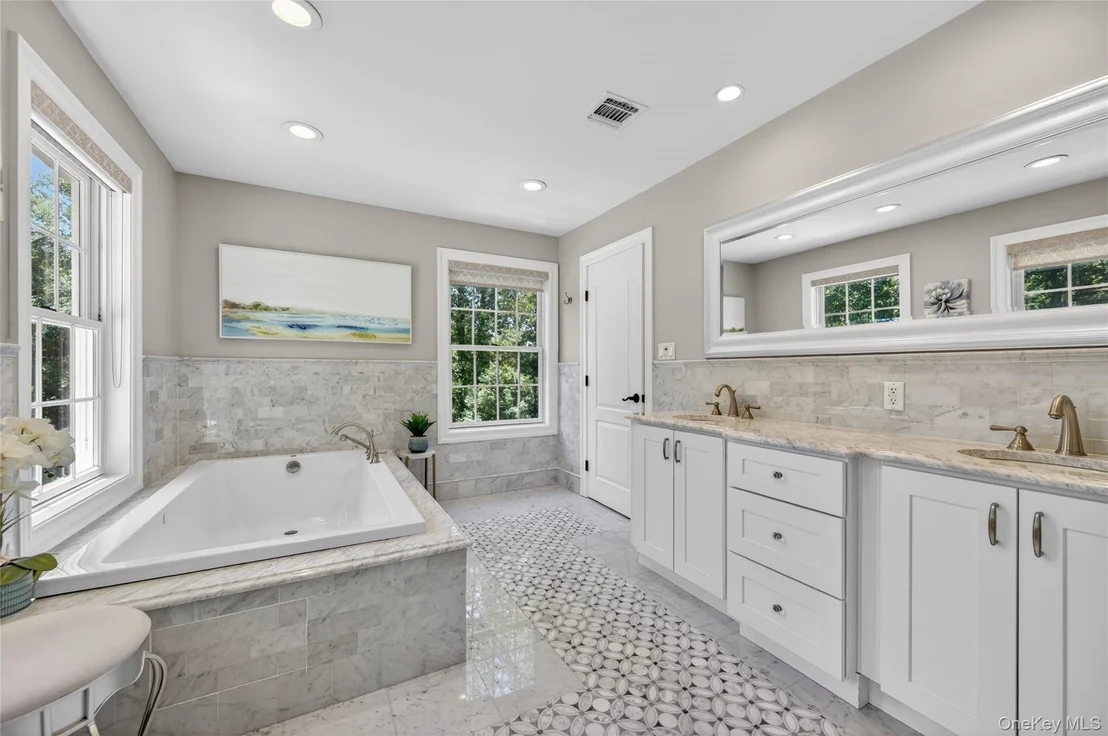 Photo of 261 Harbor Road
