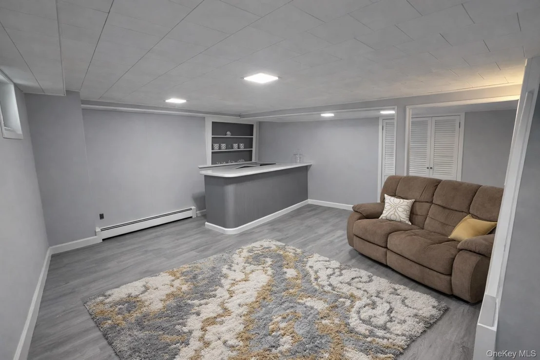 Photo of 892 Lilac Drive