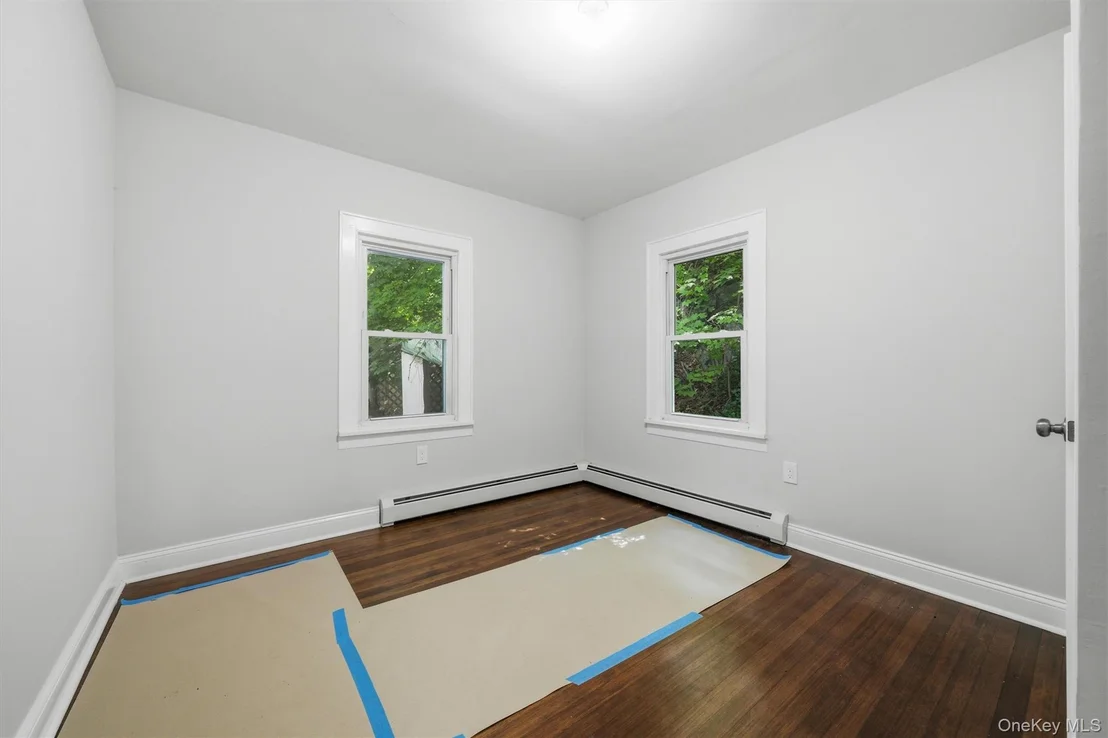 Photo of 669 N Division Street