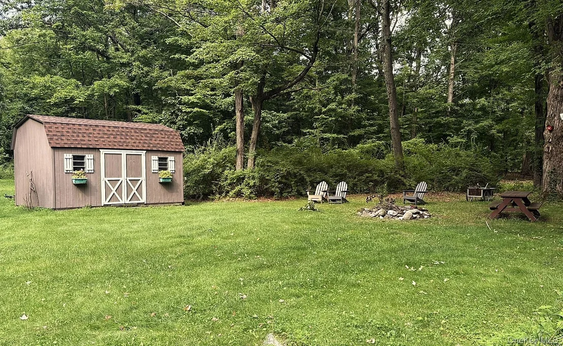 Photo of 33 Twin Bridges Road