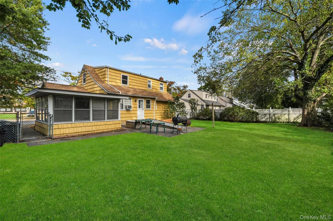 Photo of 32 Phelps Lane