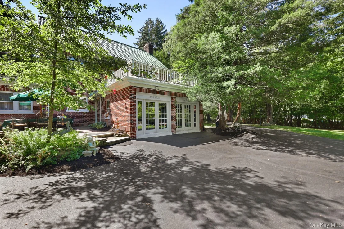 Photo of 20 Demarest Avenue